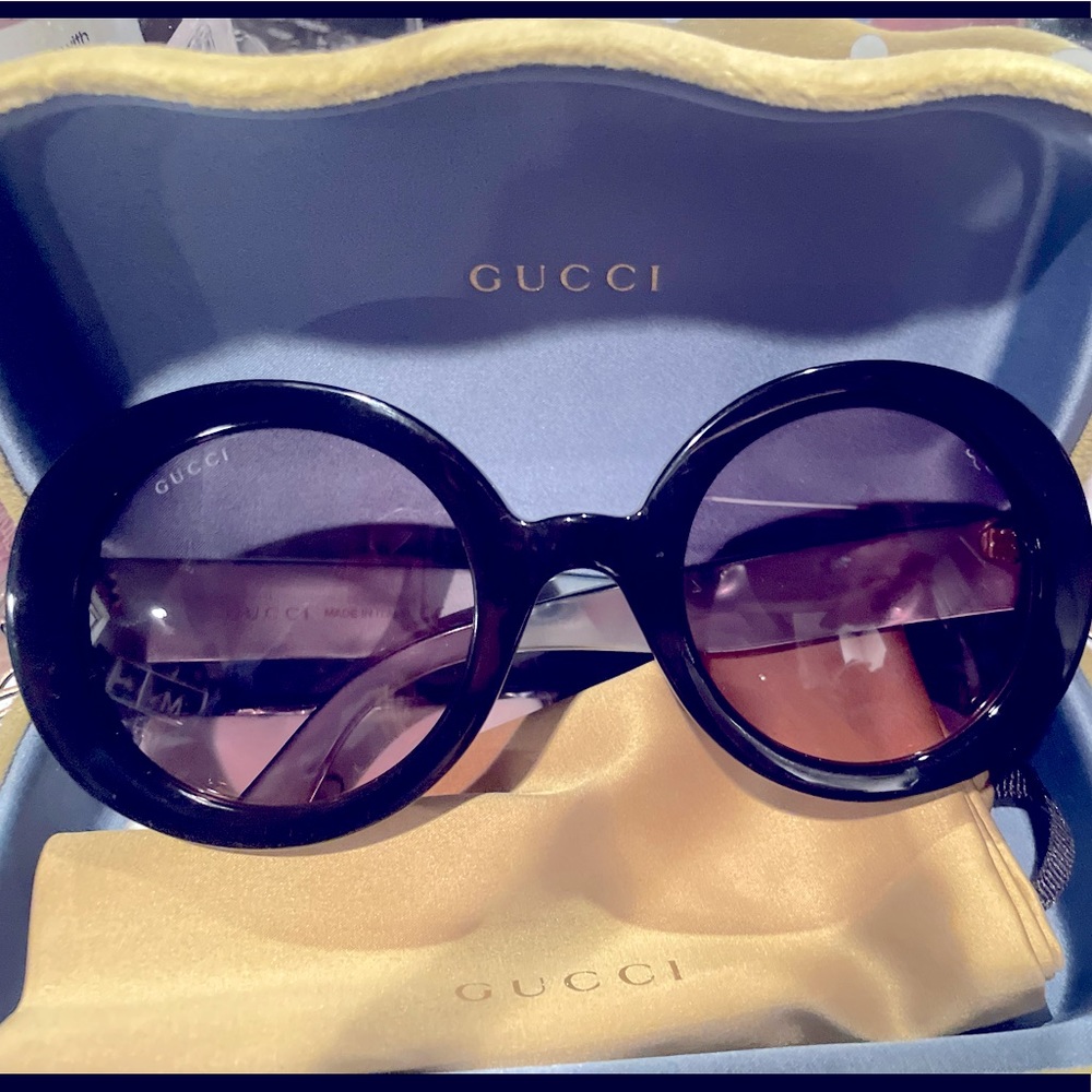 Round Gucci Sunglasses